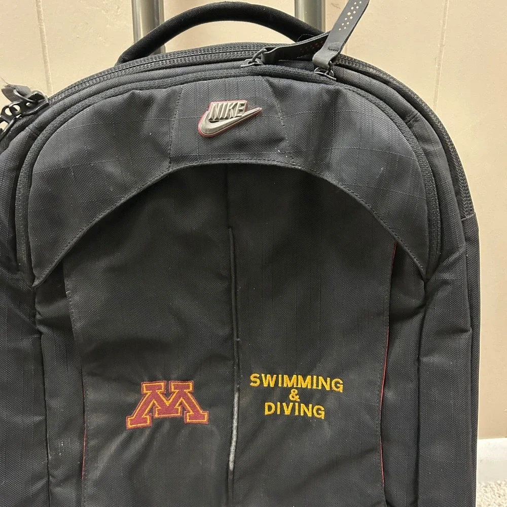 Nike Rolling Suitcase‎ Large Black Minnesota Gophers Luggage Cordura